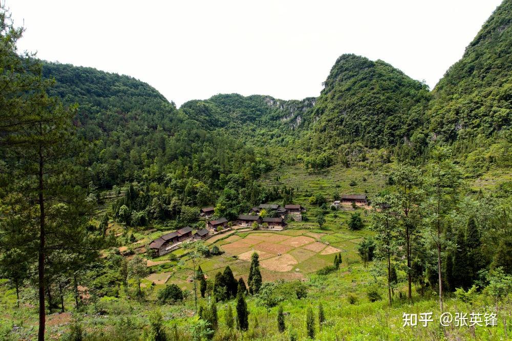 月球哪里最适合建造基地,为什么?配图